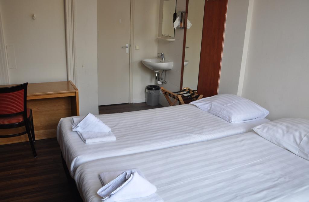 Hotel Amsterdam Inn Room photo